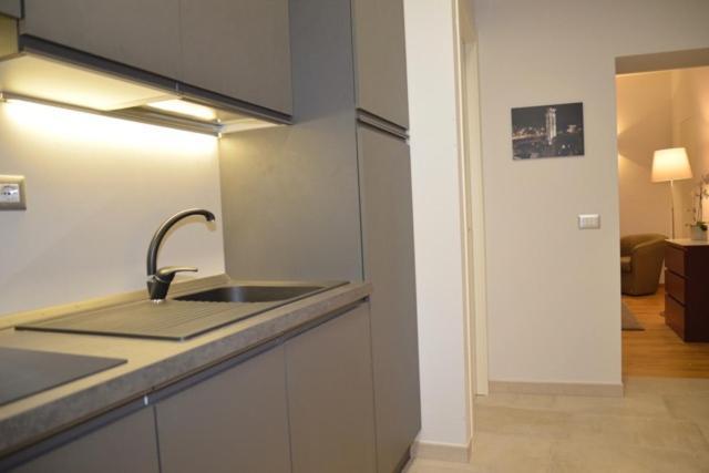 Fidia Palace Flavia'S Apartment Colosseo Rome Exterior photo